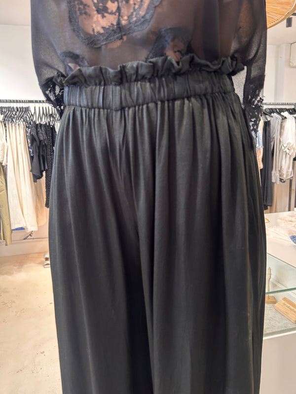 ÉSS Jacques Paper Bag Pant - Black