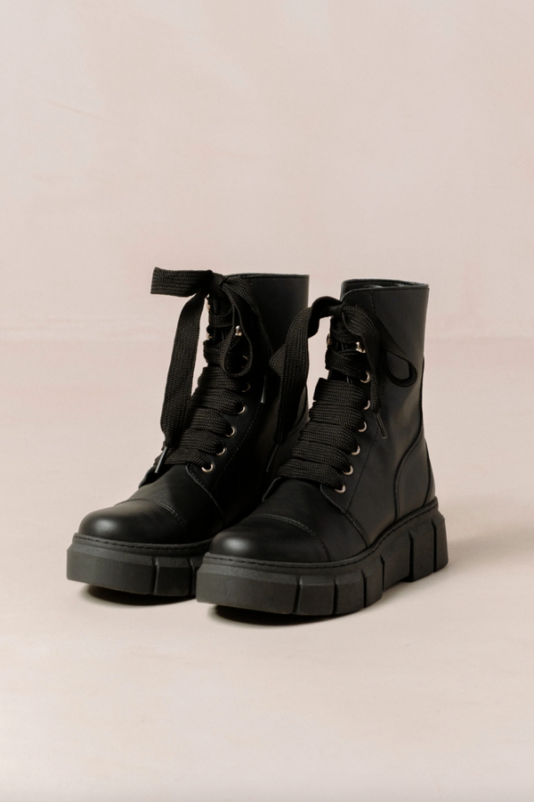 Alohas Can Can  Vegan Leather Boots - Black