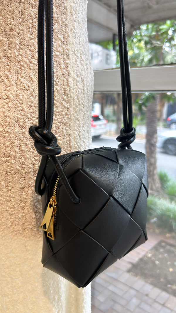 ÉSS Ella Mini Leather Woven Bag- Black