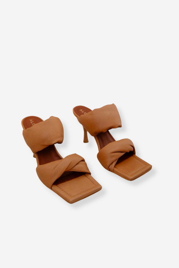 Alohas Twist Strap Sandal - Camel