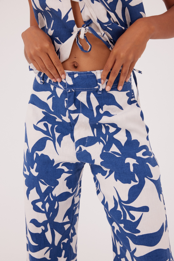 ÉSS Jessa High Waisted Linen Pant - Cobalt Floral