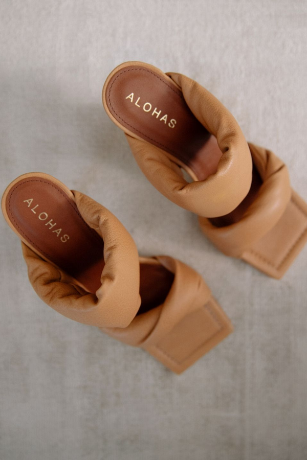 Alohas Twist Strap Sandal - Camel