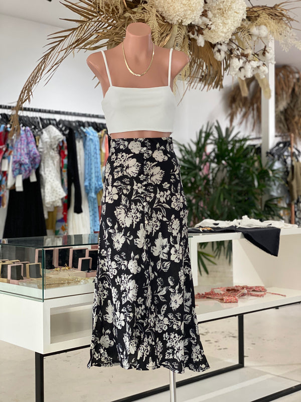 ÉSS Maya Slip Skirt - Black & White Floral